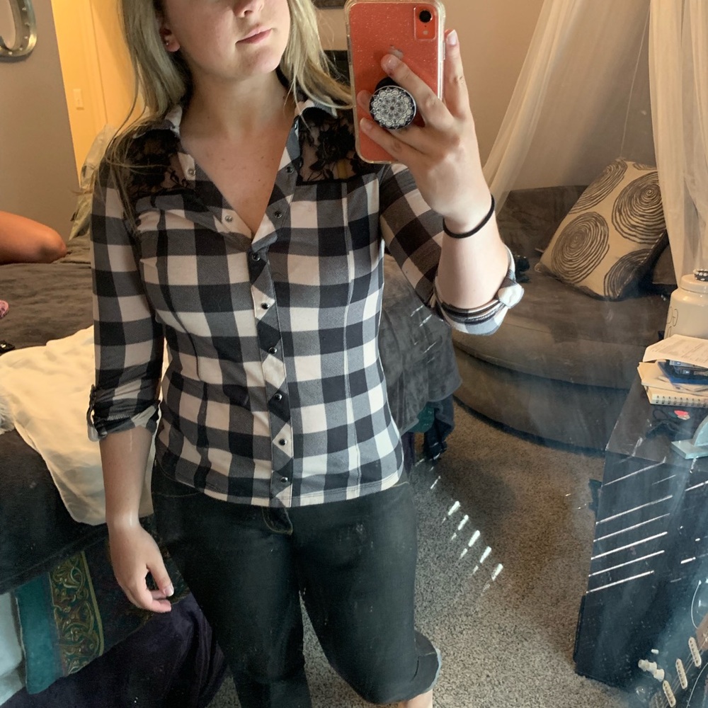 Fitted plaid top